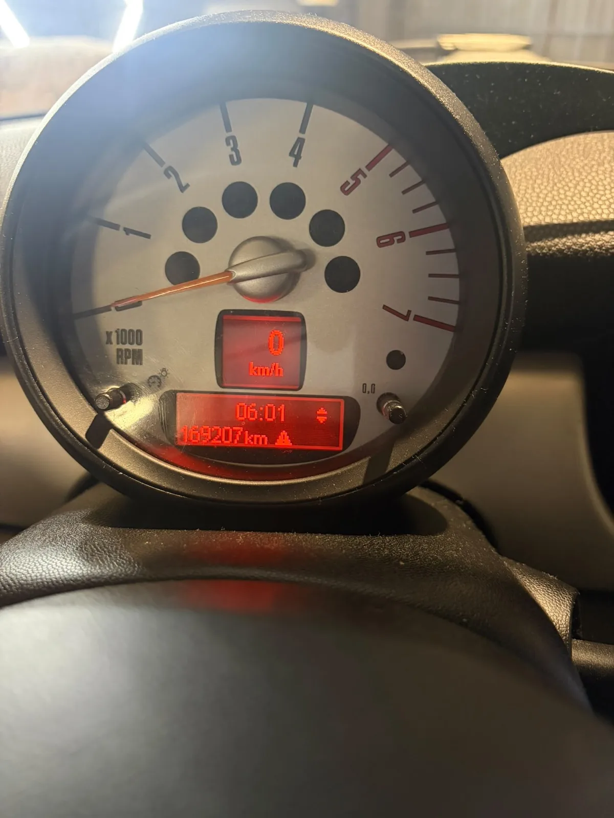 MINI Cooper D - Cuentakilómetros